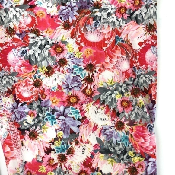 Lululemon RunInspire Crop II Luxtreme Flowabunga Multi pink Bleached crop Capri - Picture 14 of 14